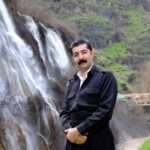 دەسبەسەرکردنی هاونیشتمانییەکی خەڵکی مەهاباد و زەوتکردنی جلوبەرگی کوردیی دوو هاونیشتمانیی دیکە
